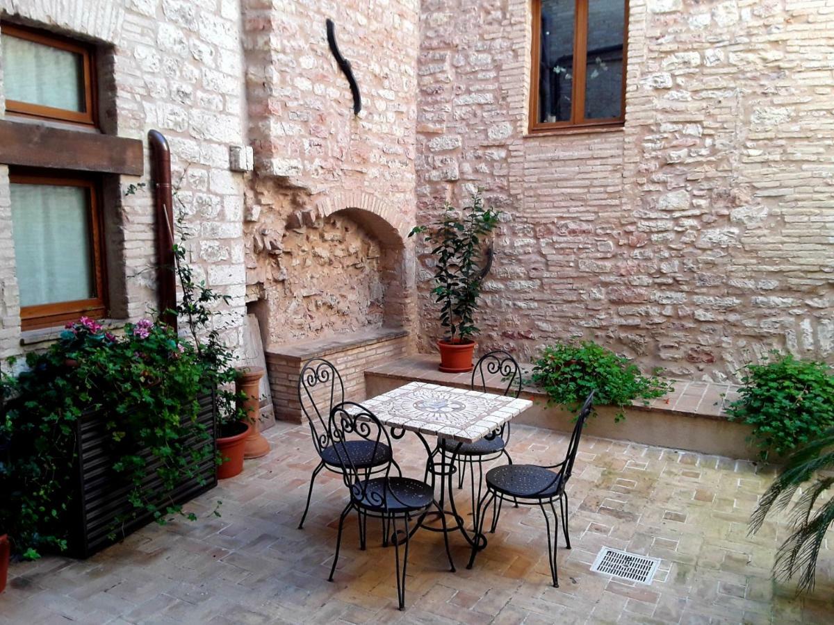 Case Brizi 10 Assisi Dış mekan fotoğraf